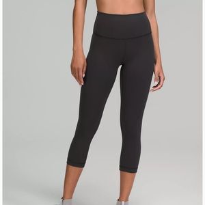 COPY - Black lululemon capri legging size 10
